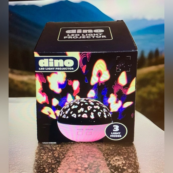 Dinosaur LED Light Projector 3 Light Modes Pink Dino Night Light - Picture 1 of 4